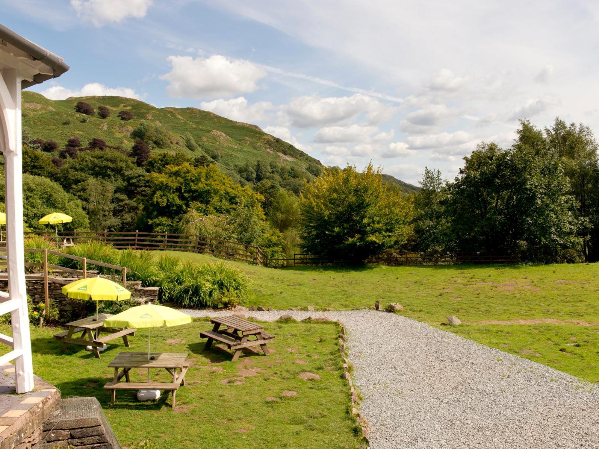 Yha Langdale Vandrarhem Ambleside Exteriör bild